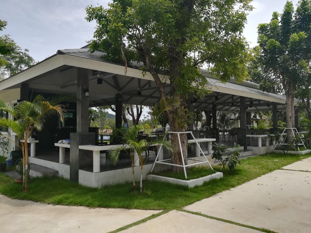 The Lake Hill Resort Pran Buri Esterno foto