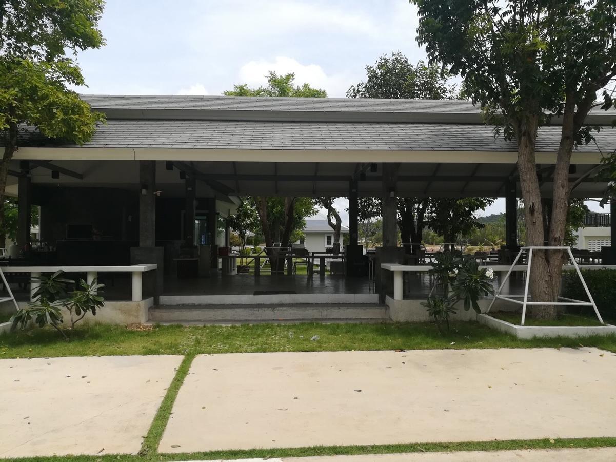 The Lake Hill Resort Pran Buri Esterno foto
