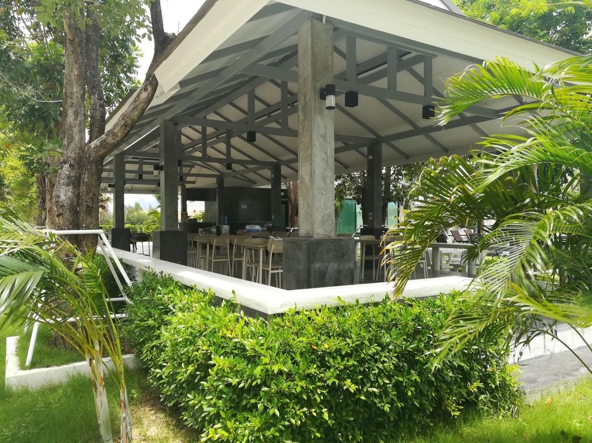 The Lake Hill Resort Pran Buri Esterno foto